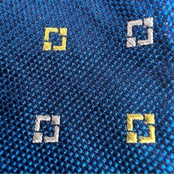 BEN SHERMAN Raw Silk Bow Tie - Picture 4 of 5